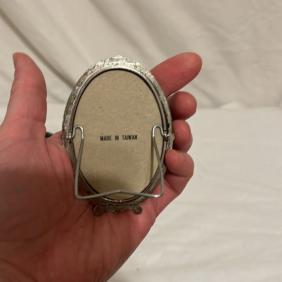 Two tiny frames - Picture 3 of 4